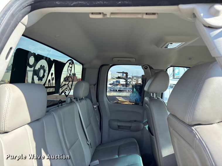 image for item FB0713 2009 GMC Sierra 1500 Ext. Cab pickup truck