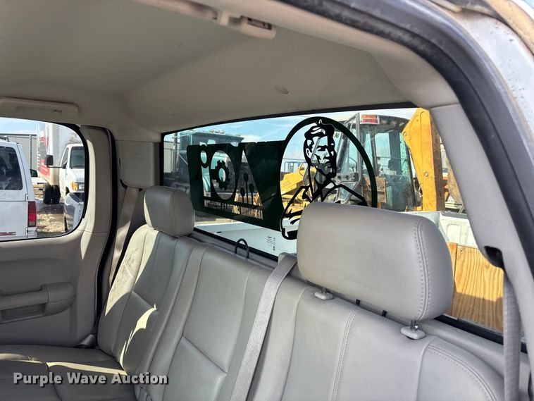 image for item FB0713 2009 GMC Sierra 1500 Ext. Cab pickup truck