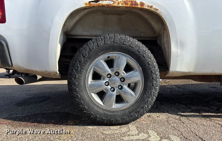 image for item FB0713 2009 GMC Sierra 1500 Ext. Cab pickup truck