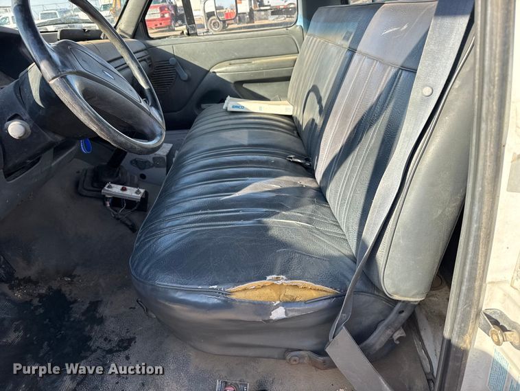 image for item FB0714 1993 Ford F450 Super Duty bucket truck