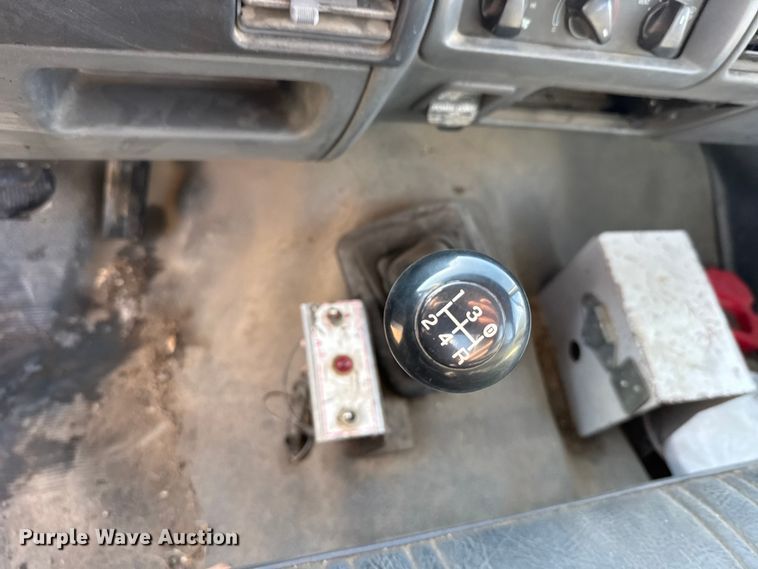 image for item FB0714 1993 Ford F450 Super Duty bucket truck