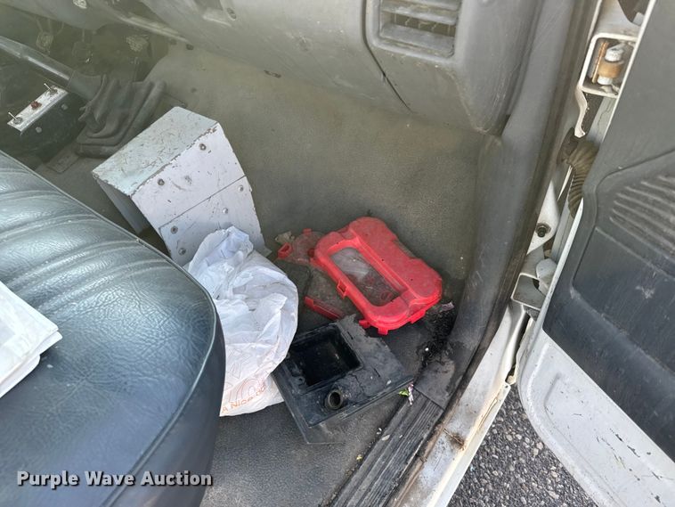 image for item FB0714 1993 Ford F450 Super Duty bucket truck