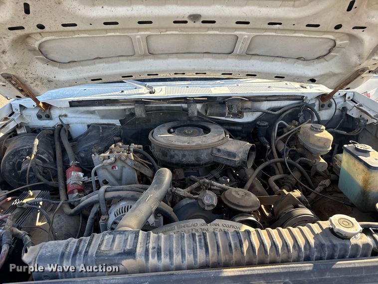 image for item FB0714 1993 Ford F450 Super Duty bucket truck