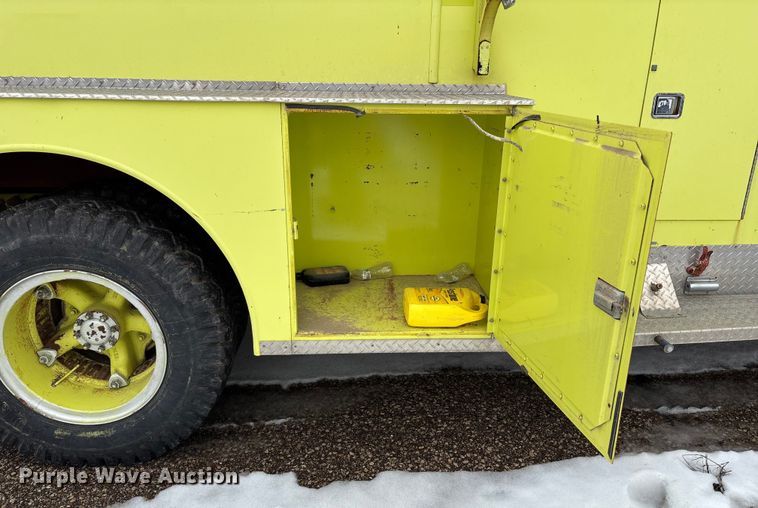 image for item FB0716 Ford F600 pumper fire truck