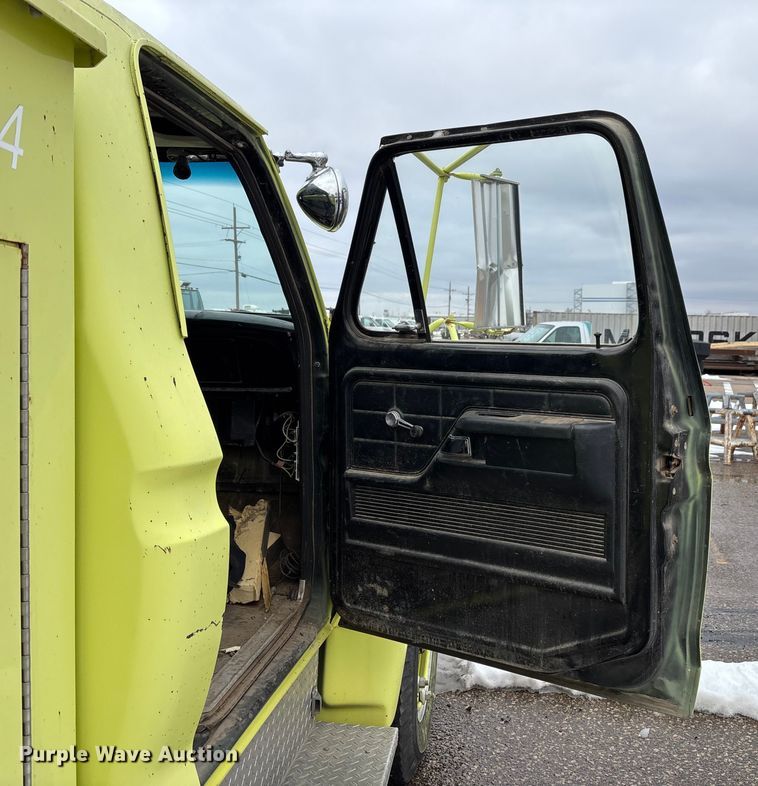 image for item FB0716 Ford F600 pumper fire truck