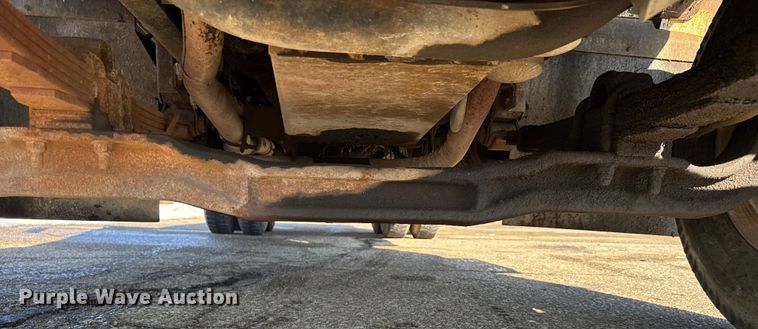 image for item FB0717 1981 International 1754 flatbed truck