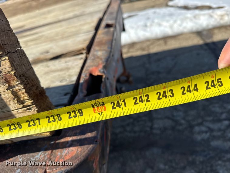 image for item FB0717 1981 International 1754 flatbed truck