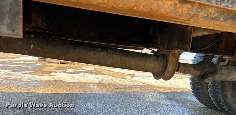 image for item FB0717 1981 International 1754 flatbed truck