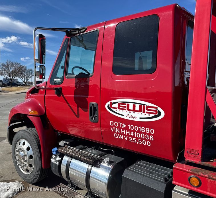 image for item FB0732 2017 International MA025 rollback truck