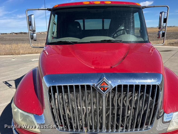 image for item FB0732 2017 International MA025 rollback truck