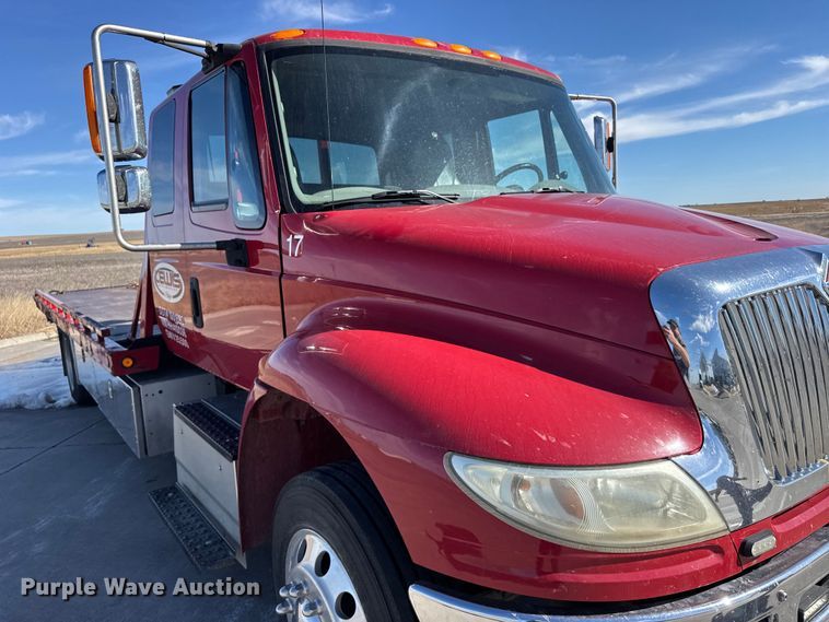 image for item FB0732 2017 International MA025 rollback truck