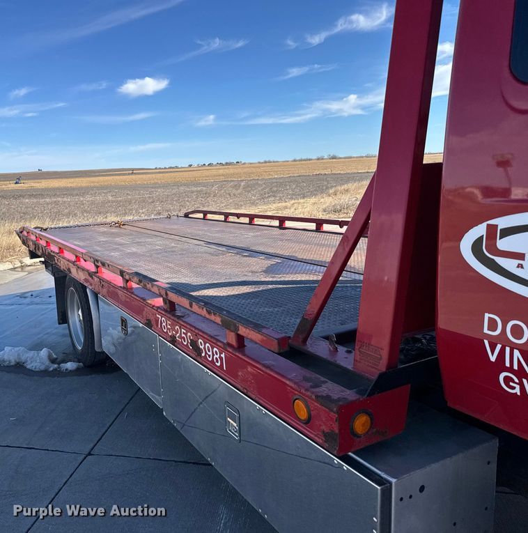 image for item FB0732 2017 International MA025 rollback truck