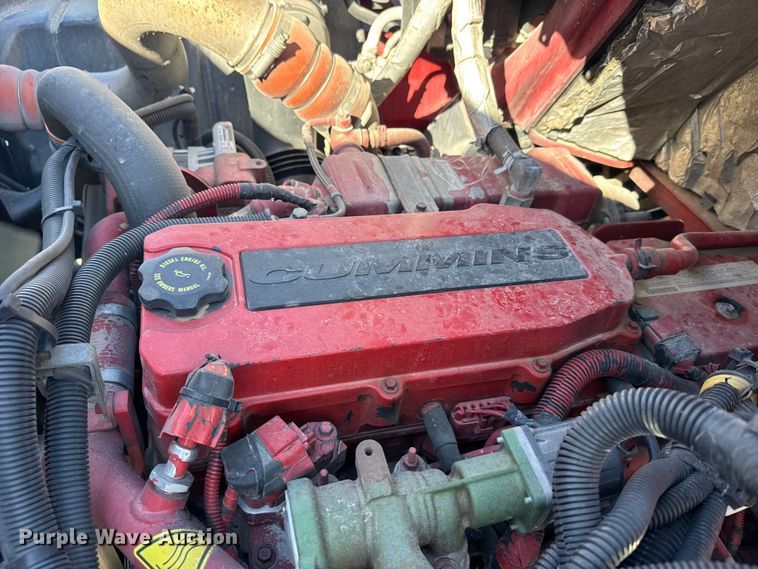 image for item FB0732 2017 International MA025 rollback truck