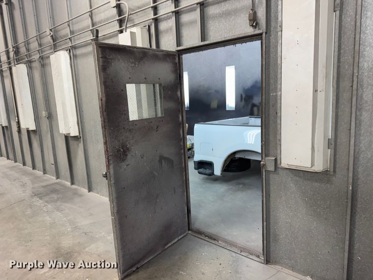 image for item FB0734 Paint booth