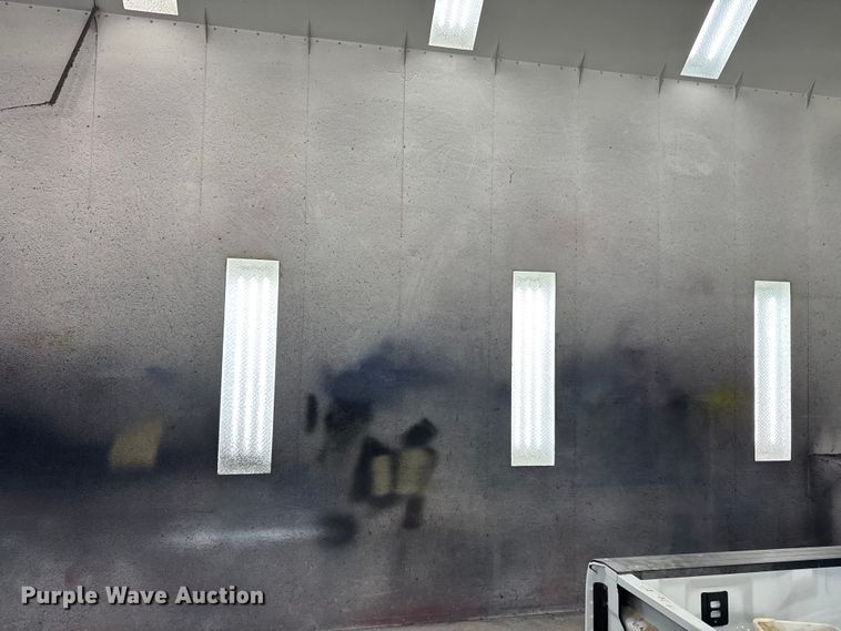 image for item FB0734 Paint booth