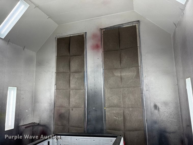 image for item FB0734 Paint booth