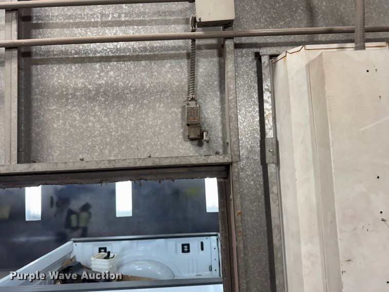 image for item FB0734 Paint booth