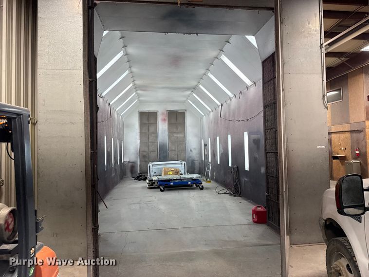 image for item FB0734 Paint booth