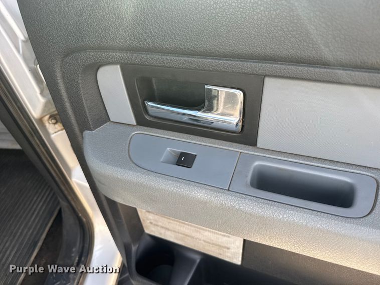 image for item FB0735 2014 Ford F150 Crew Cab pickup truck