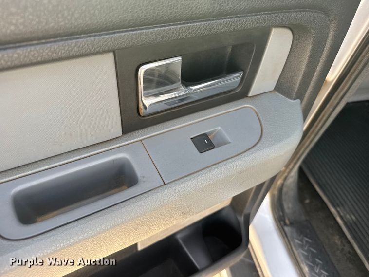 image for item FB0735 2014 Ford F150 Crew Cab pickup truck