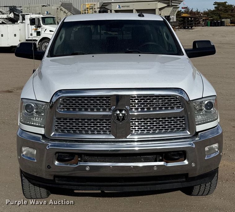 image for item FB0737 2016 RAM 2500 Crew Cab pickup truck