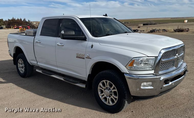 image for item FB0737 2016 RAM 2500 Crew Cab pickup truck