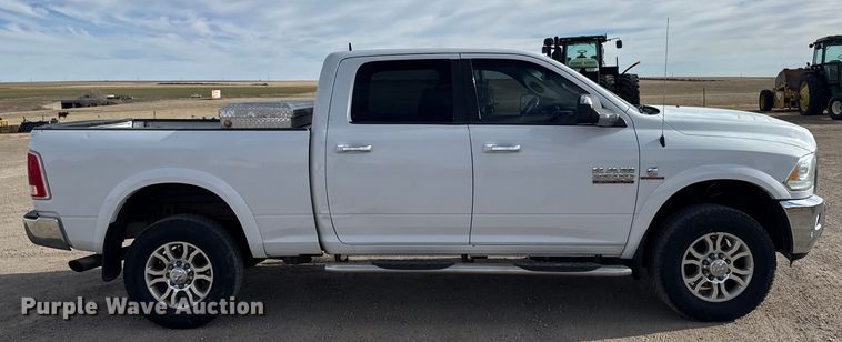 image for item FB0737 2016 RAM 2500 Crew Cab pickup truck