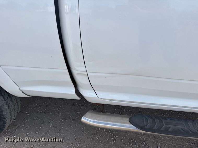 image for item FB0737 2016 RAM 2500 Crew Cab pickup truck