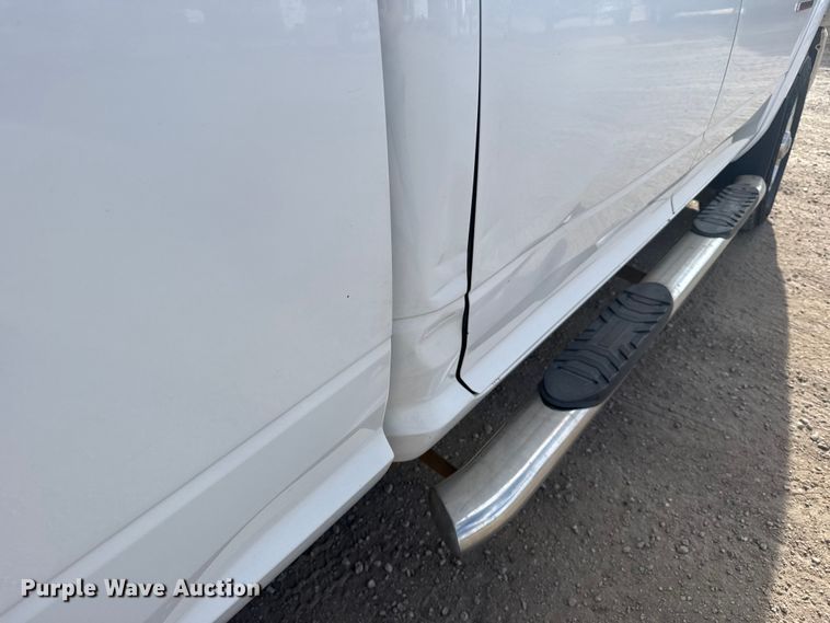 image for item FB0737 2016 RAM 2500 Crew Cab pickup truck