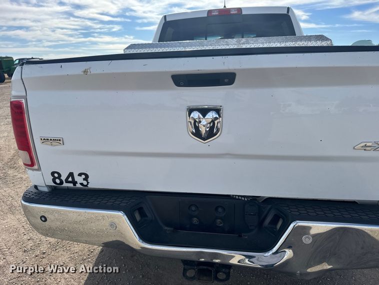 image for item FB0737 2016 RAM 2500 Crew Cab pickup truck