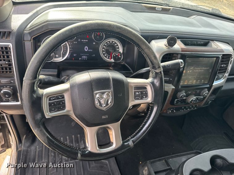 image for item FB0737 2016 RAM 2500 Crew Cab pickup truck