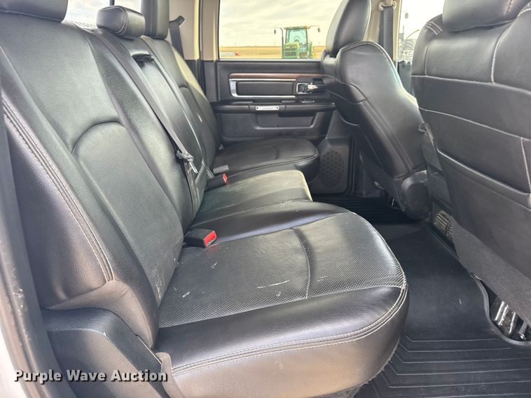 image for item FB0737 2016 RAM 2500 Crew Cab pickup truck