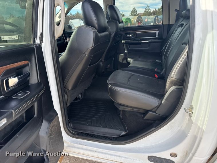 image for item FB0737 2016 RAM 2500 Crew Cab pickup truck