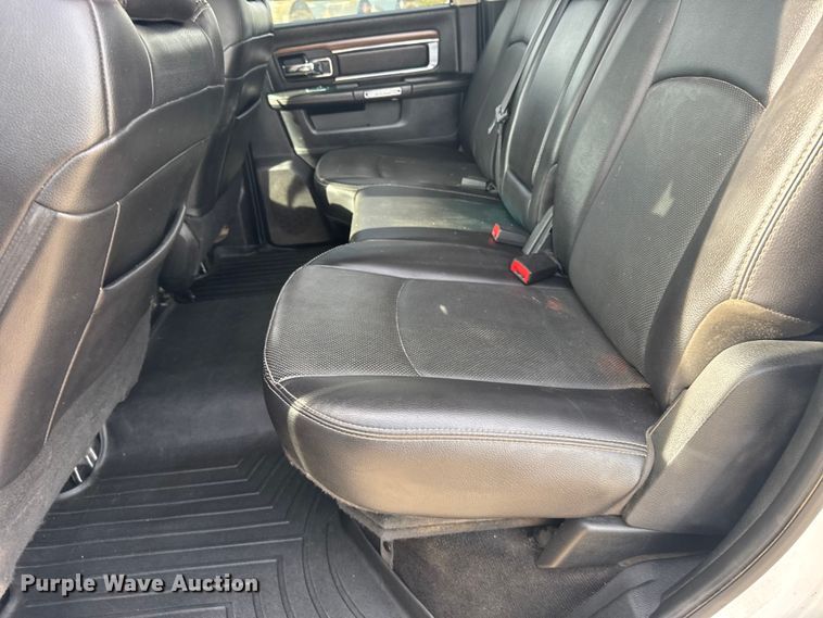 image for item FB0737 2016 RAM 2500 Crew Cab pickup truck