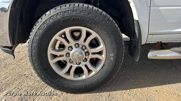 image for item FB0737 2016 RAM 2500 Crew Cab pickup truck