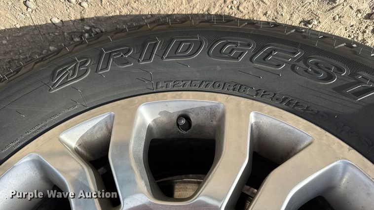 image for item FB0737 2016 RAM 2500 Crew Cab pickup truck