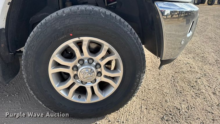 image for item FB0737 2016 RAM 2500 Crew Cab pickup truck