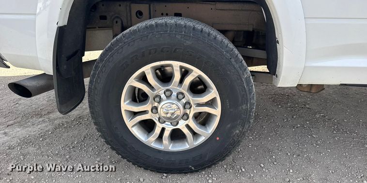 image for item FB0737 2016 RAM 2500 Crew Cab pickup truck