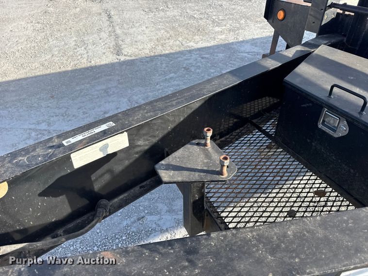 image for item FB0739 2014 PJ FD262 equipment trailer