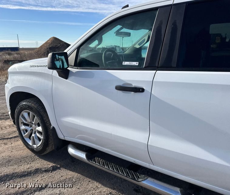 image for item FB0741 2020 Chevrolet Silverado 1500 Crew Cab pickup truck