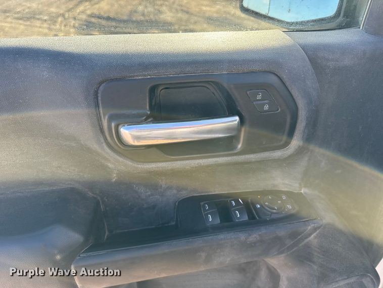 image for item FB0741 2020 Chevrolet Silverado 1500 Crew Cab pickup truck