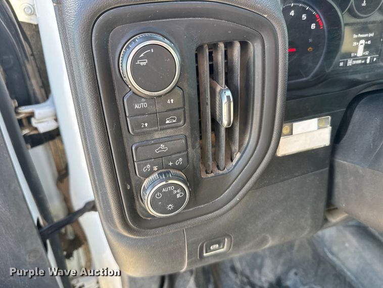 image for item FB0741 2020 Chevrolet Silverado 1500 Crew Cab pickup truck