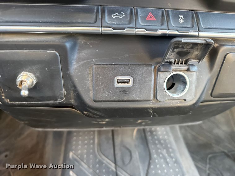 image for item FB0741 2020 Chevrolet Silverado 1500 Crew Cab pickup truck