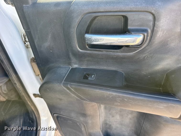 image for item FB0741 2020 Chevrolet Silverado 1500 Crew Cab pickup truck