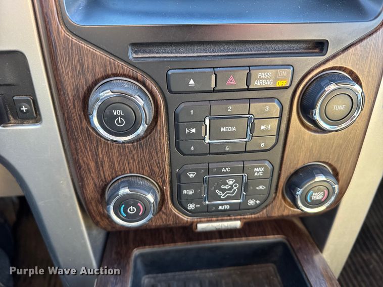 image for item FB0742 2013 Ford F150 Crew Cab pickup truck