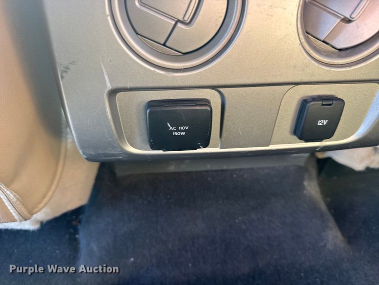 image for item FB0742 2013 Ford F150 Crew Cab pickup truck