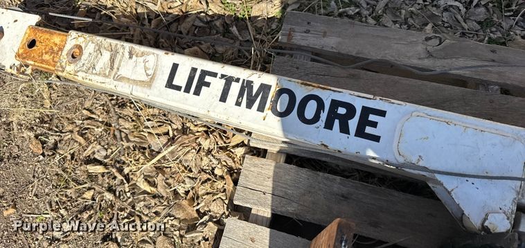 image for item FB0744 Liftmoore truck crane