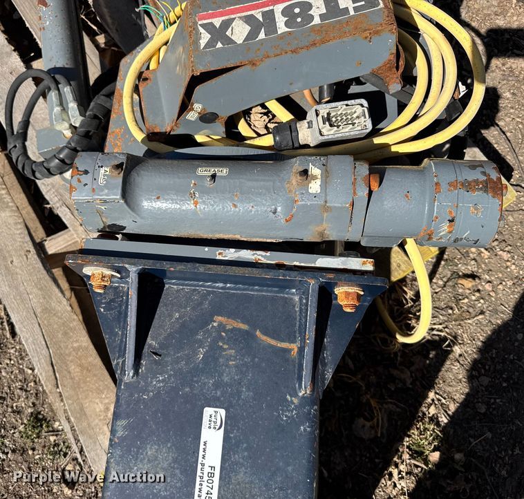 image for item FB0745 Venturo ET8KK truck crane