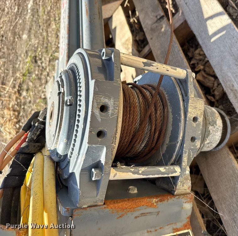 image for item FB0745 Venturo ET8KK truck crane