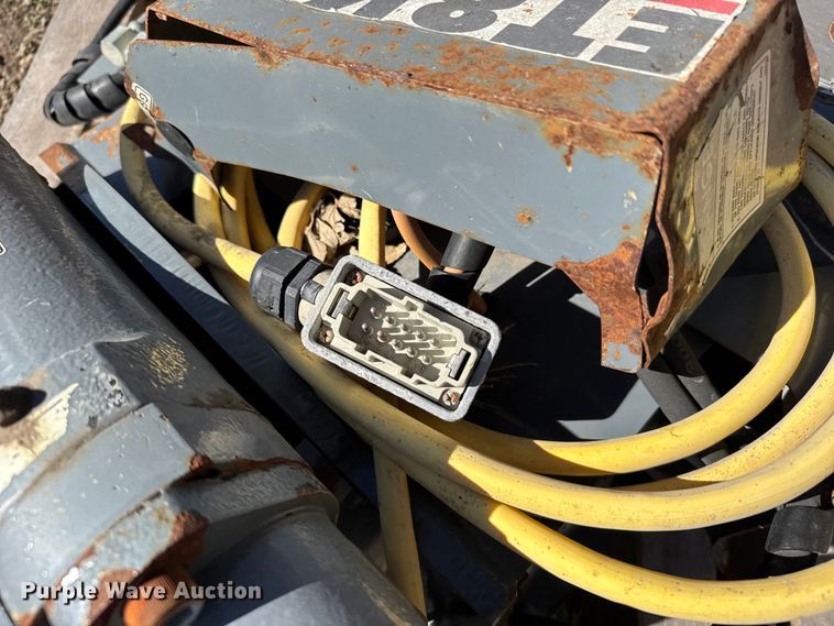 image for item FB0745 Venturo ET8KK truck crane